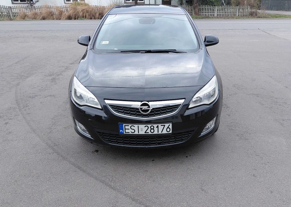 Opel Astra J 1.7 CDTI 125km.