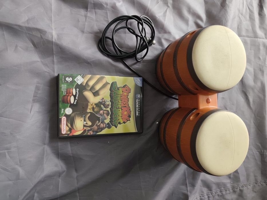 Donkey Kong Gamecube z bębenkami gra