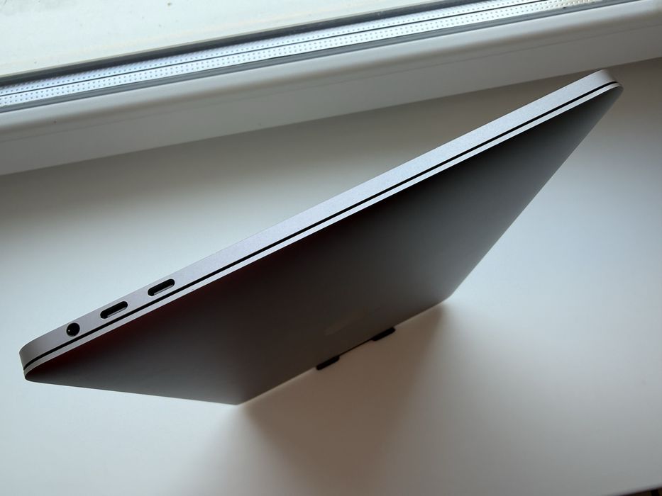 Apple Macbook Pro 13 2017 i5/8/256 94%