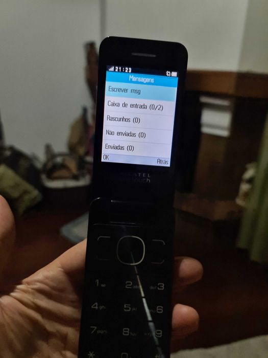 Telemovel Alcatel de teclado