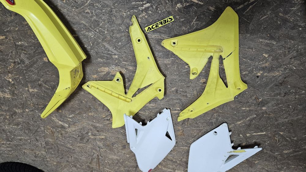 Plastiki suzuki rmz 450