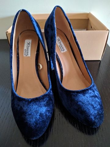 Sapatos salto alto veludo azul