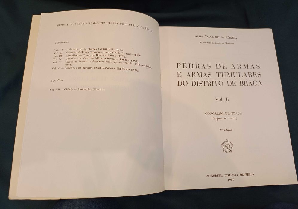 Livro Pedras Armas e Armas Tumulares Braga Vol II