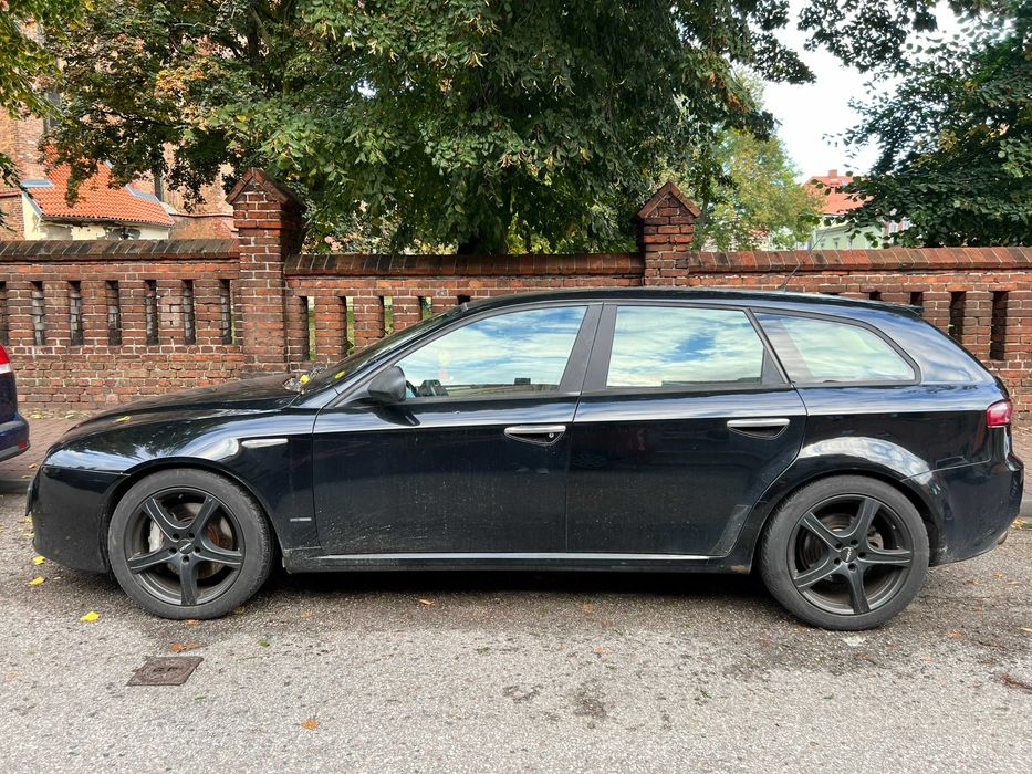 Syndyk sprzeda samochód Alfa Romeo rok prod. 2007