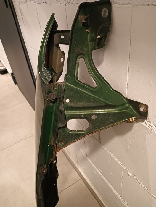 Błotnik prawy przód Fiat Punto 1