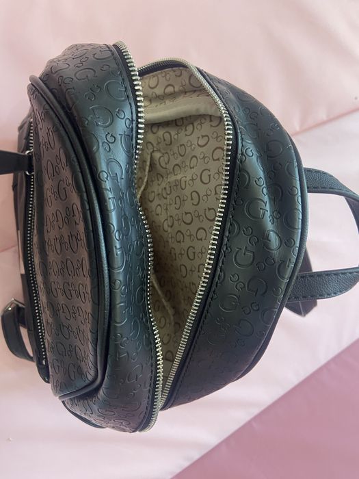 Рюкзак кожаный Guess