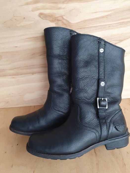 UGG жіночі зимові шкіряні чоботи розмір 36,5