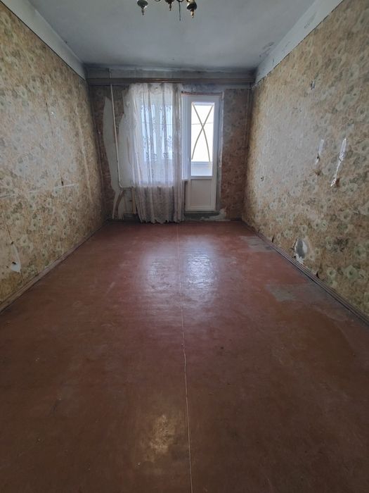 Продам 3 комнатная квартира Салтовка метро Студенческая Экв. 37000