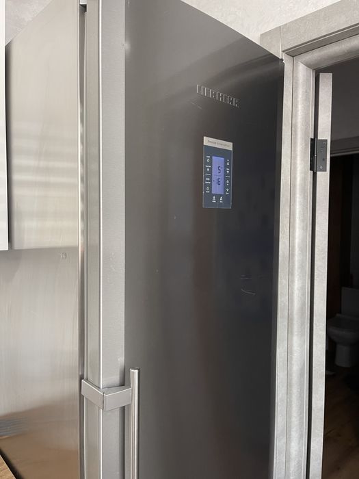 Холодильник liebherr