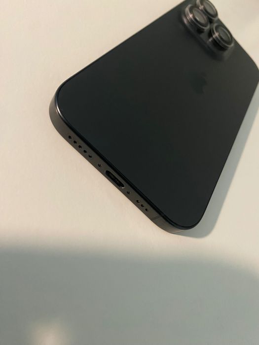 iPhone 16 Pro 128GB – Como novo