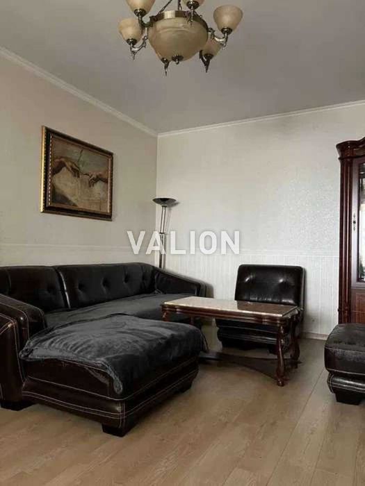 Продам 4-х кім. 114 м.кв. , мкр. Троєщина р-н, вул. Данькевича, 8