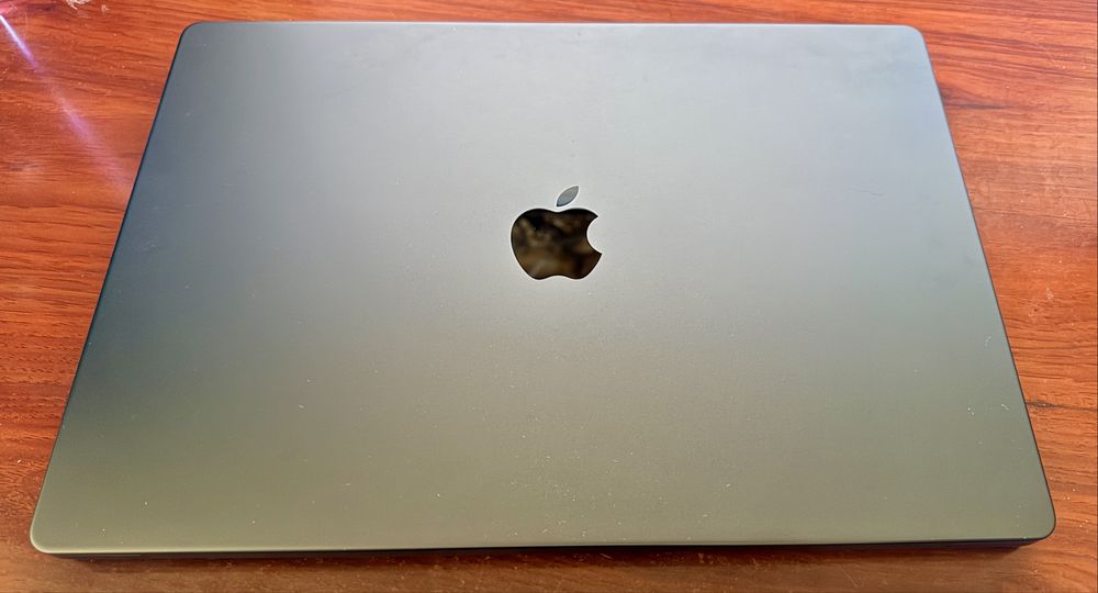 Apple MacBook Pro M3 MAX 16,2" Space Black - Como Novo