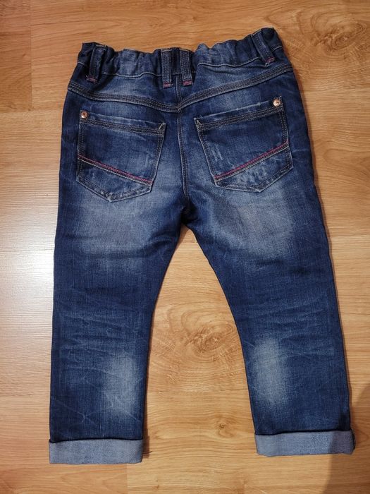 NEXT - jeansy dla dziewczynki rozmiar 98 i czerwone jeansy GRATIS.