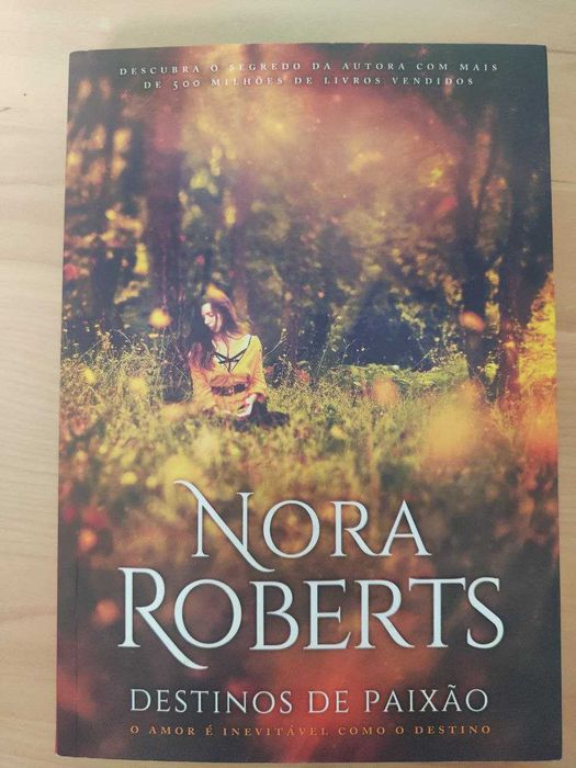 Livro - Destinos de Paixão de Nora Roberts