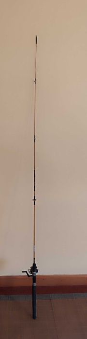 Cana de pesca 1,80m completa com carreto Ryobi