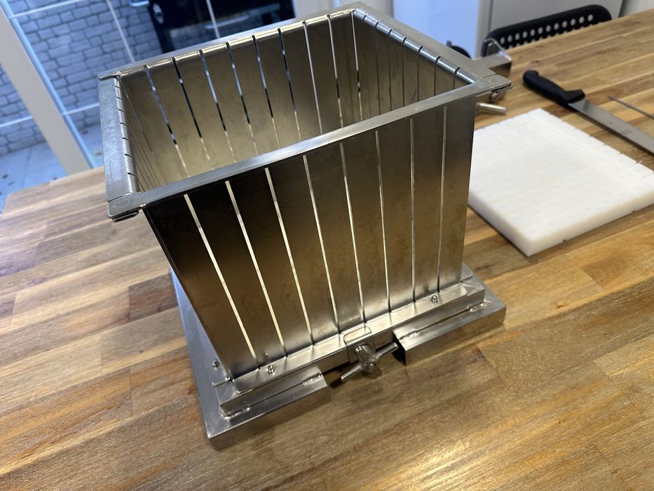 Máquina de espetadas - capacidade de produçao 72