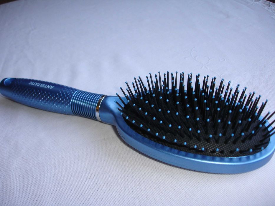 Щетка для волос массажная антистатик SCHWARZKOPF and HENKEL в упаковке