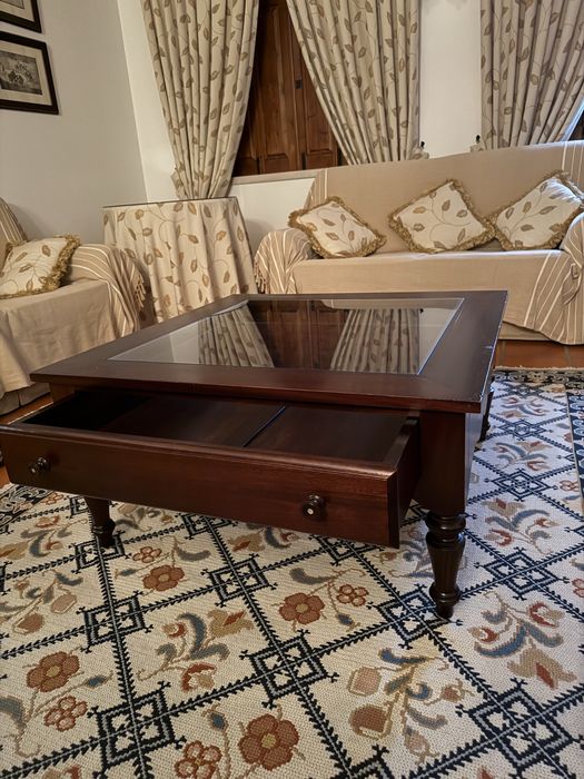 Mesa de centro estilo romântico 1.ªG c/ gavetão