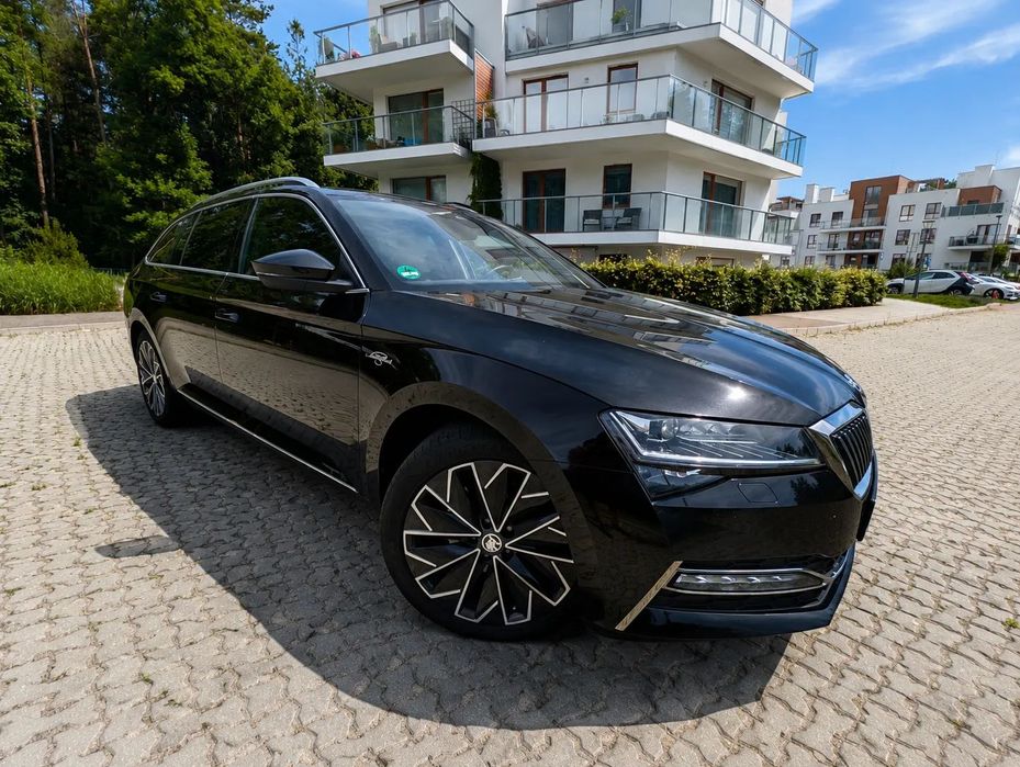 Skoda Superb Skoda Superb Combi 200 KM DSG 4x4 | DCC | Webasto | Canton| Hak
