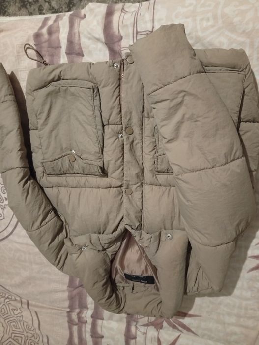 Курточка жіночя гарна