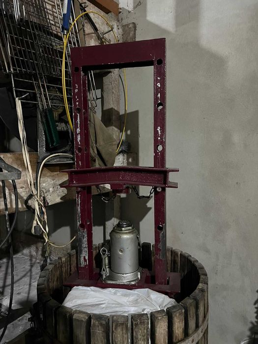 Prensa de vinho hidráulica