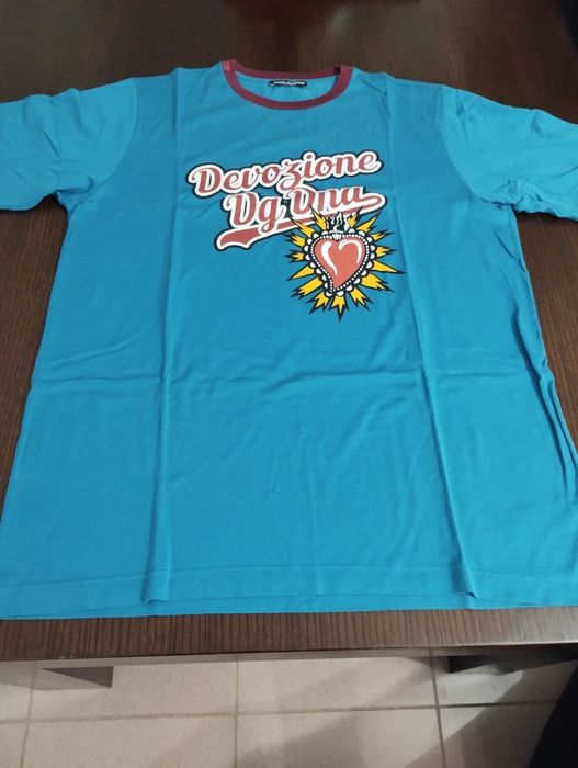 T-shirt Dolce Gabbana, king e moderna