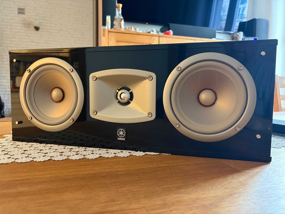 Kolumna centralna Yamaha NS-C444