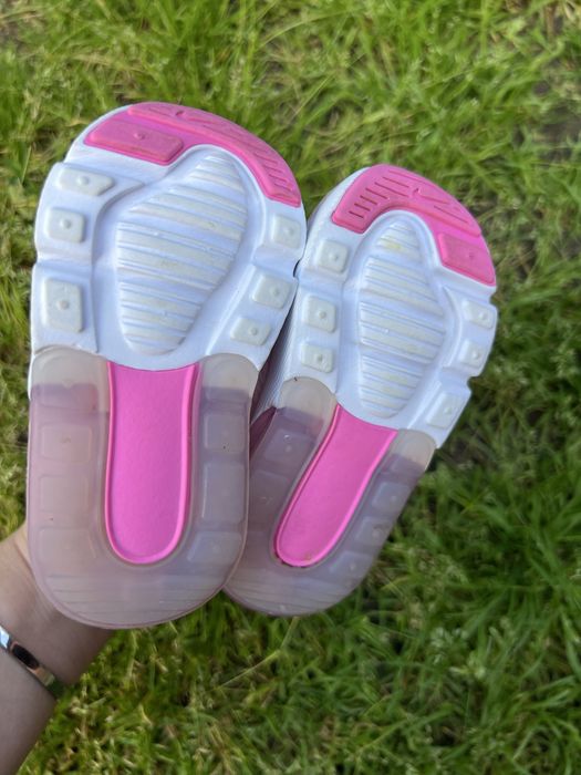 Кросівки Nike Air Max 270