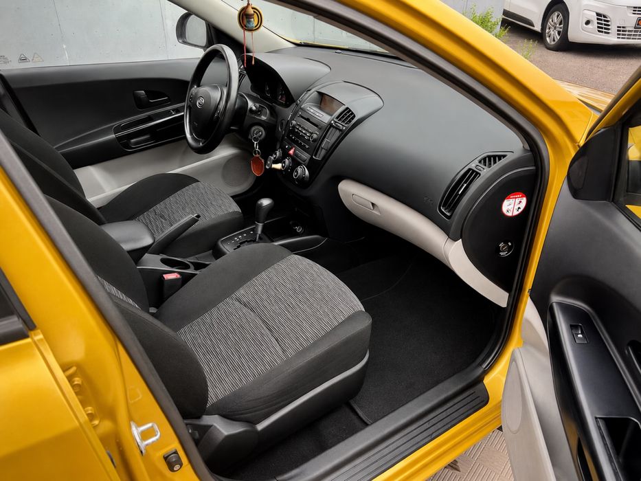 Продаж Kia Ceed