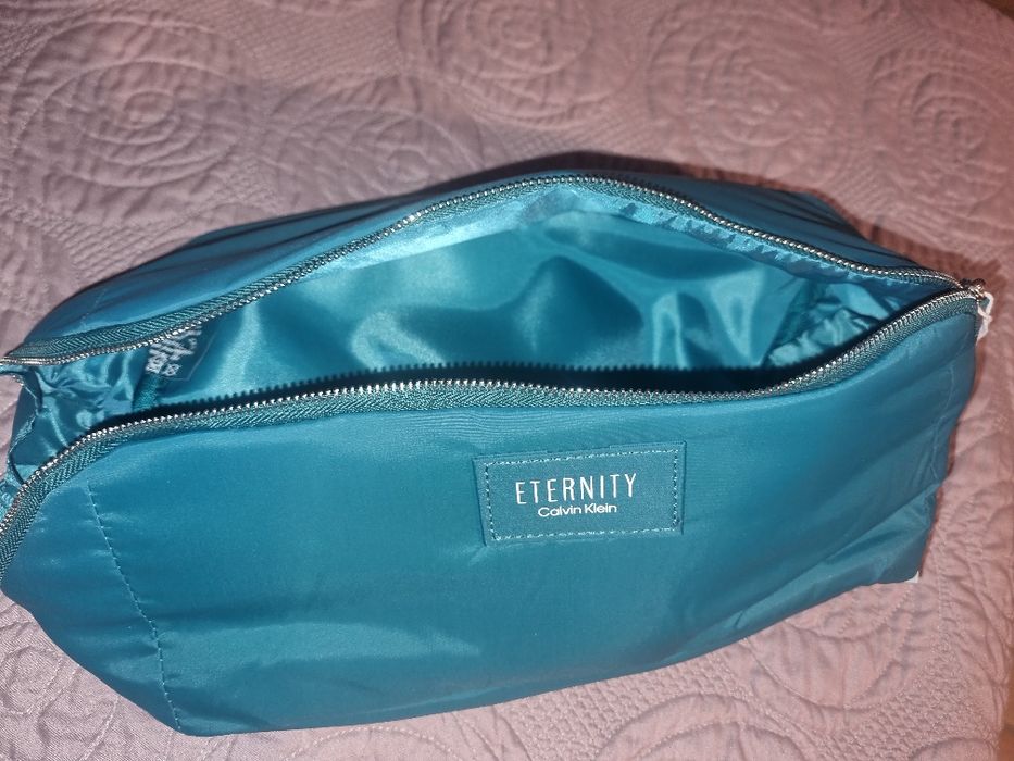 Nowa duża kosmetyczka Calvin Klein nowa okazja