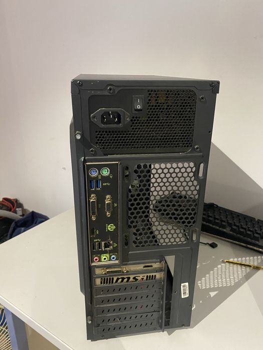 Pc gamer/office mediano