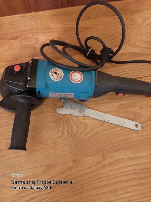 Продам угловую шлифовальную машину УШМ-9513МП