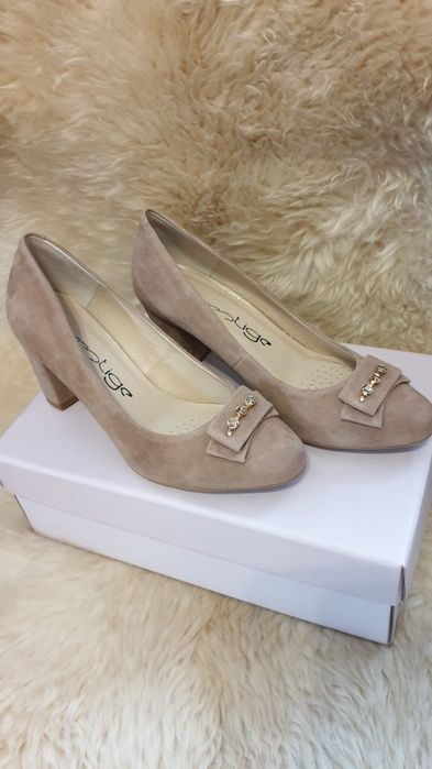 Czółenka czerwone, szare, beżowe zamszowe Prestige roz. 35-40