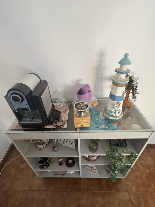 Aparador/movel de café