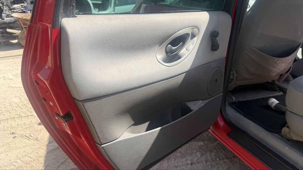 Volkswagen Sharan 1.9 TDI – 115 CV | Ano 99