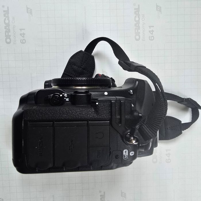 Aparat lustrzanka Nikon 850 body, bateria, ładowarka