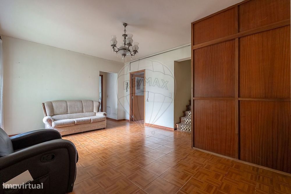 Apartamento T4 à venda em Coimbra  Santo António dos Olivais