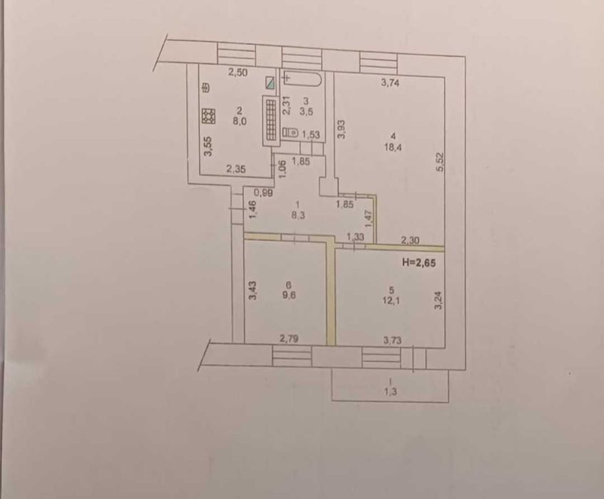 Продам трёхкомнатную квартиру с автономным отоплением .