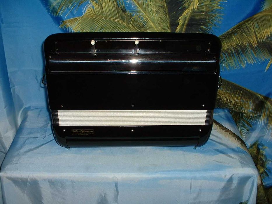 Avenda Acordeao G , N. 97