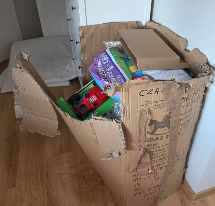 Box zabawek elektrycznych