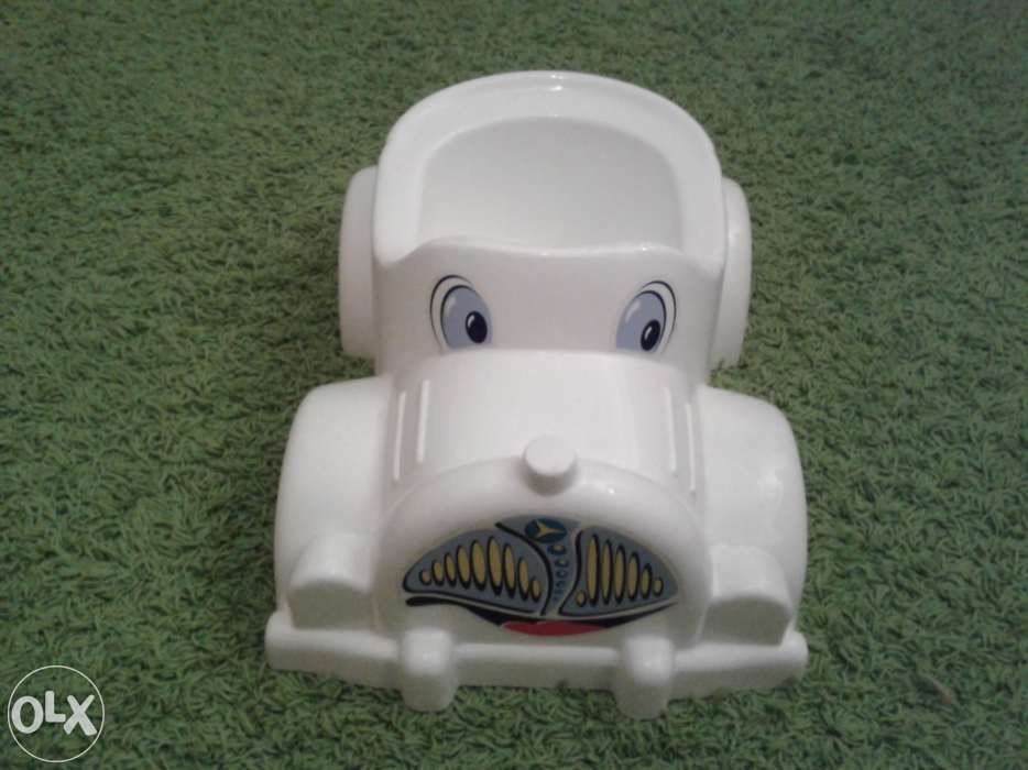 Penico de Criança em forma de carro