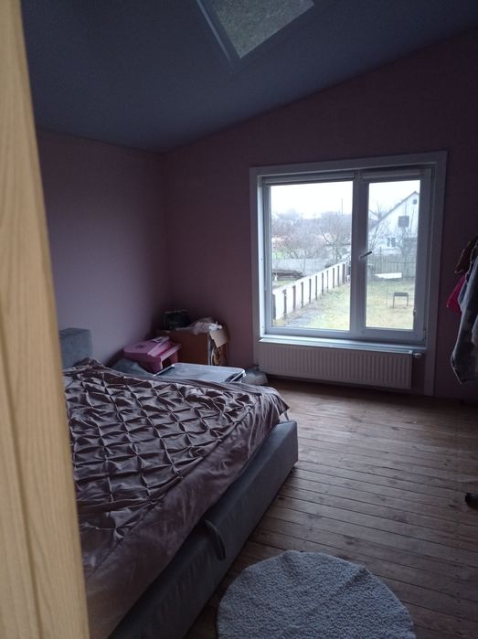 Новий будинок в передмісті Чернігова.