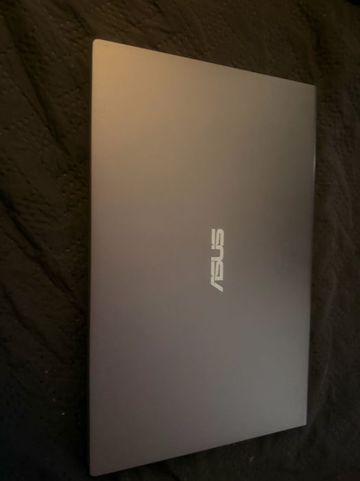 Laptop ASUS i3-1115G4 8GB stan idealny jak nowy
