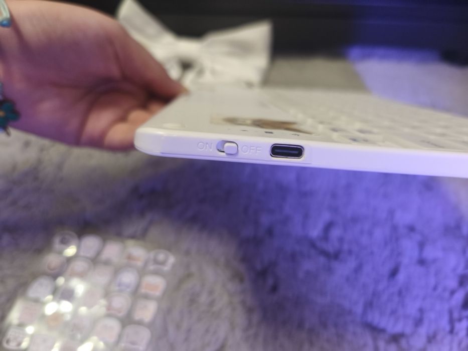 Клавіатура з мишкою до телефону або планшета