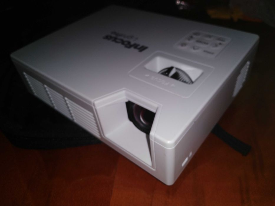 LED DLP HDMI HD проектор Infocus IN1146Pro: плеер, 1000 ANSI Lm, DC19V