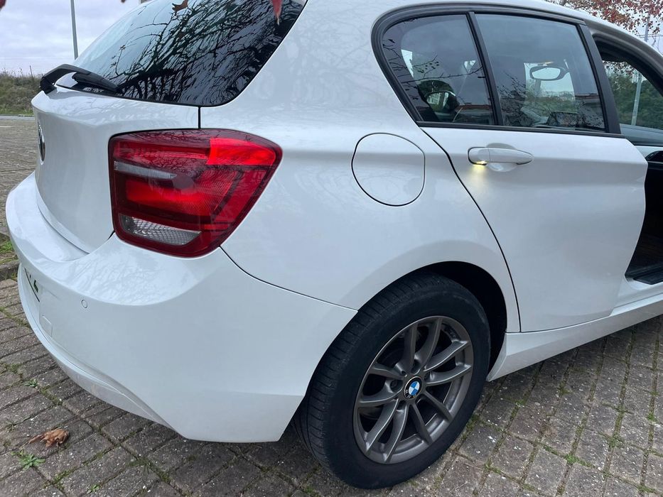 Bmw 120D 185cv caixa automática em excelente estado de geral
