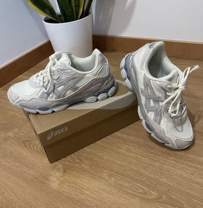 Asics Gel - 41 Cinza