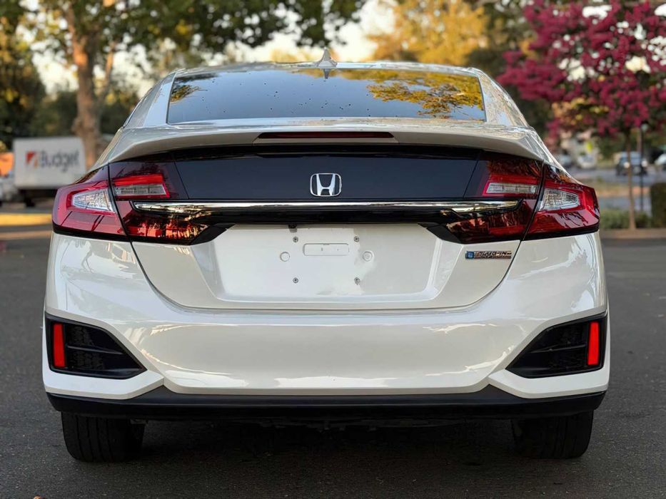 Honda Clarity      2018