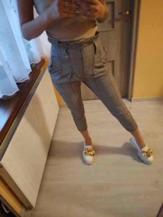 Spodnie w kratkę Bershka