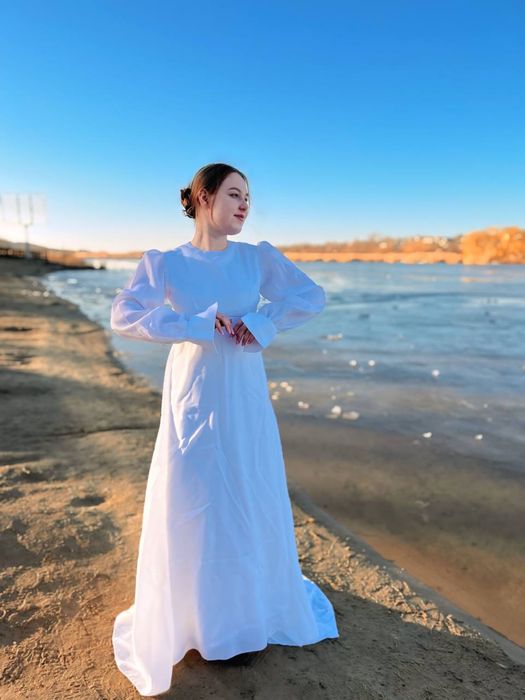 Вінтажна весільна максі сукня XX століття зі шлейфом розмір XS-M